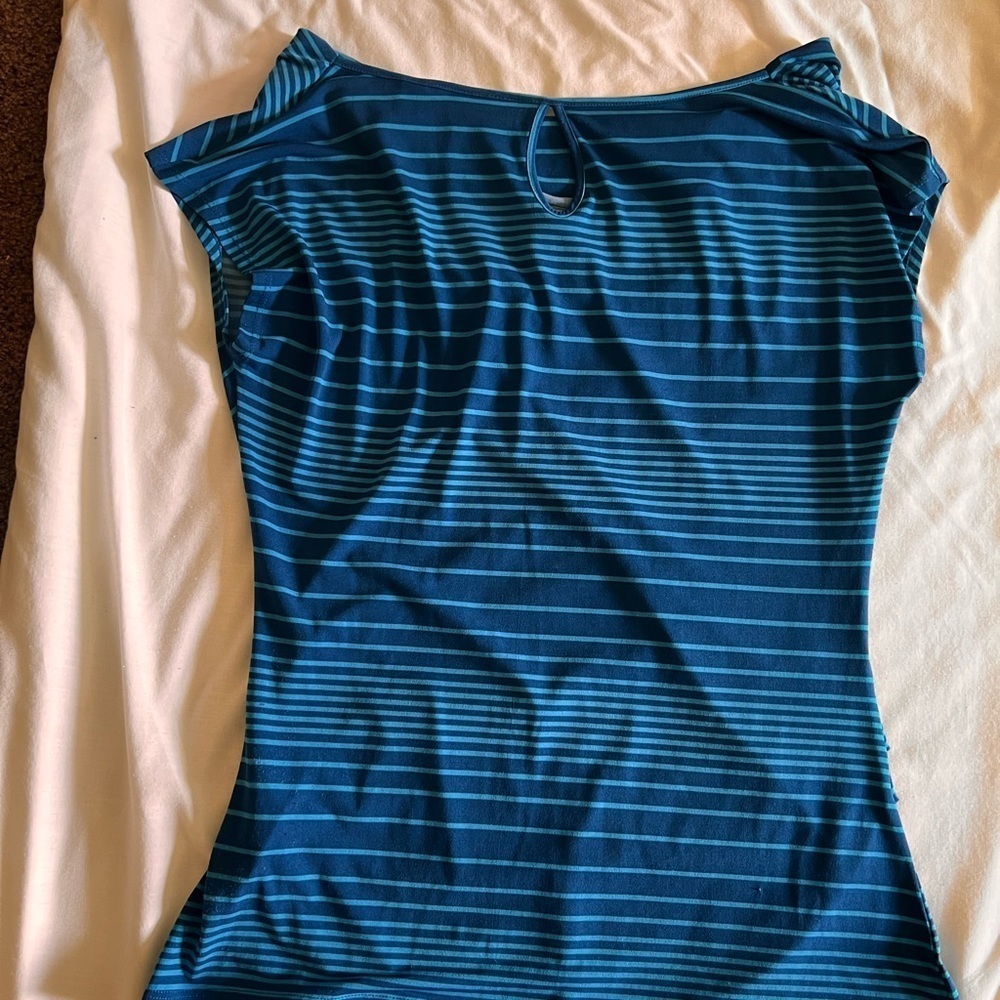 New York & Company Blue Stripped short sleeve shirt with cow neck. Size M - Picture 5 of 6